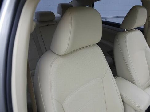 Used 2013 Volkswagen Passat TDI SE image 8