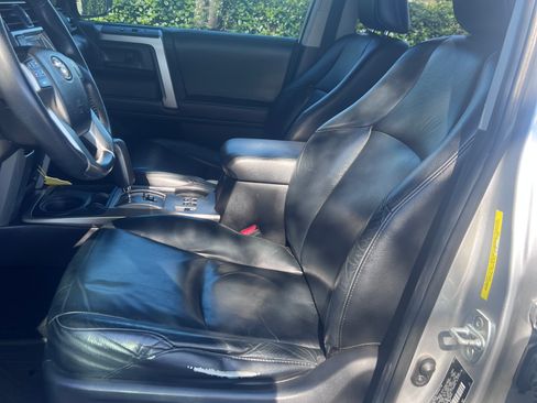 Used 2010 Toyota 4Runner Limited image 6