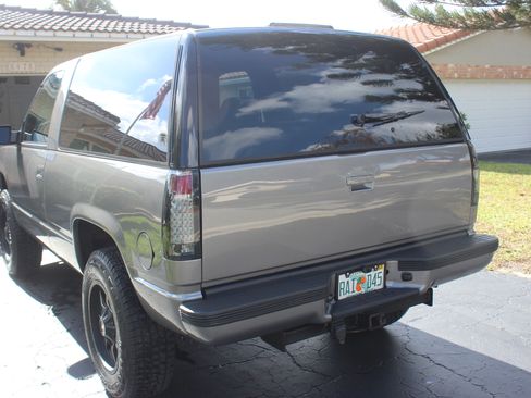 Used 1996 Chevrolet Tahoe 4WD 2-Door image 5