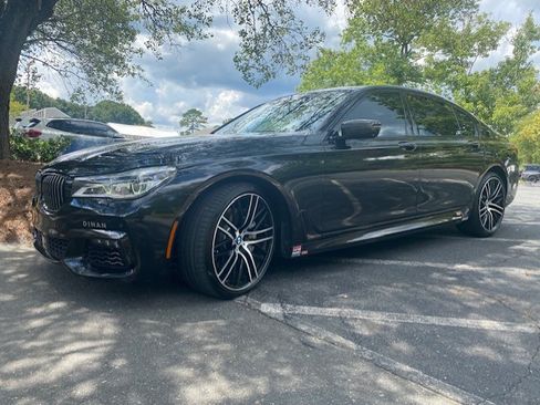 Used 2017 BMW 750i xDrive image 6