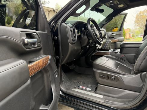 Used 2021 Chevrolet Silverado 2500 High Country w/ Z71 Off-Road Package image 14