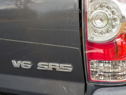 Used 2012 Toyota Tacoma 4x4 Double Cab w/ SR5 Pkg image 30