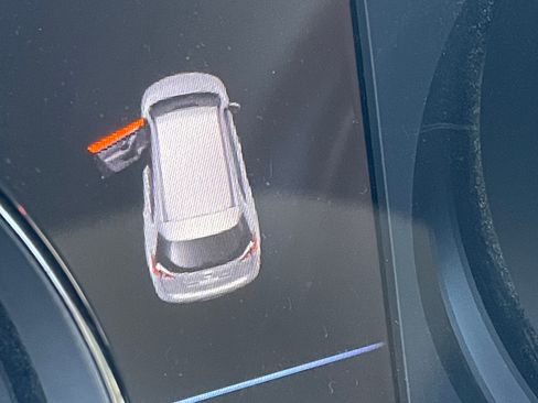 Used 2020 Nissan Rogue SV w/ Premium Package image 16