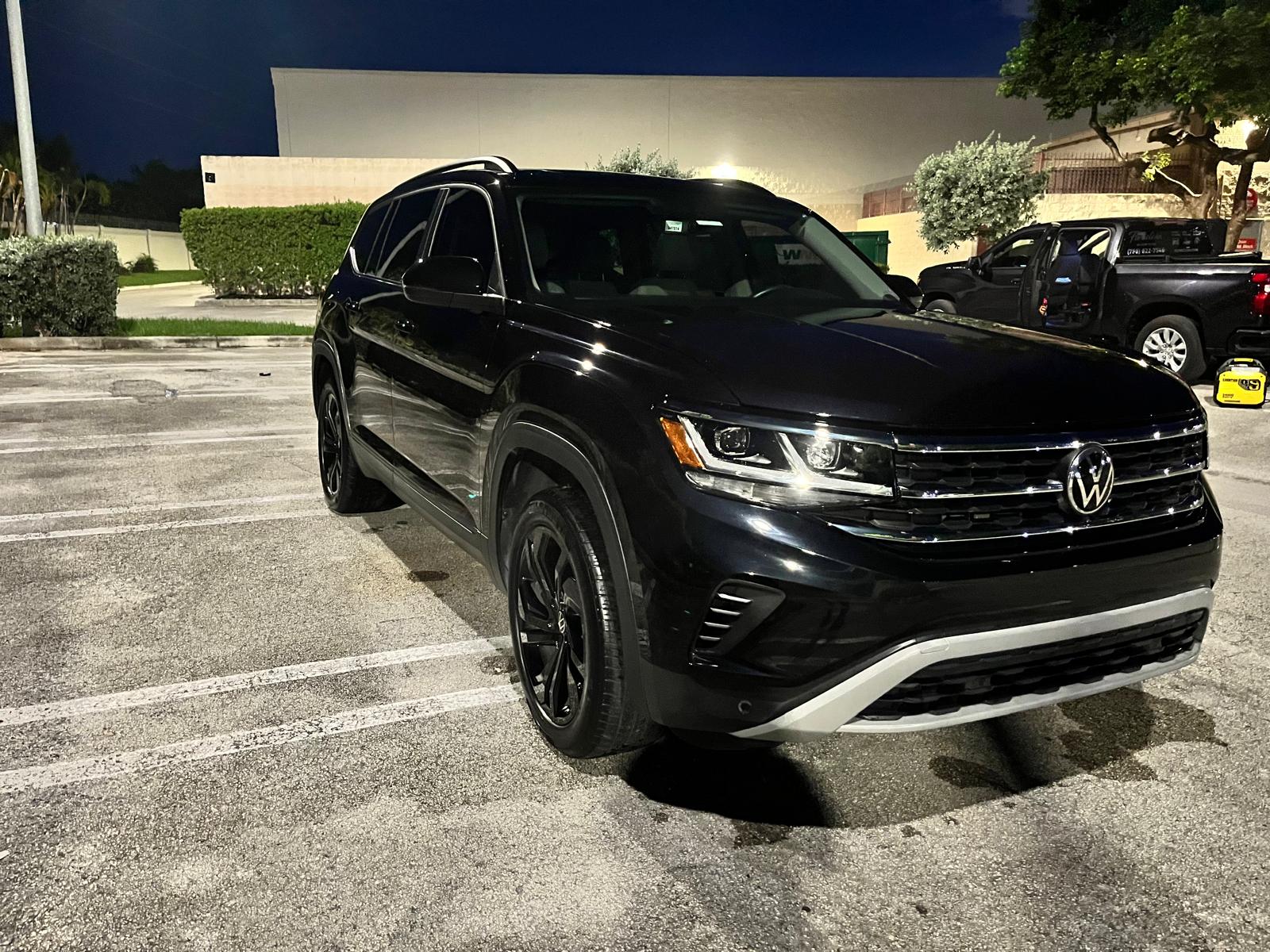 Used 2022 Volkswagen Atlas SE w/ Panoramic Sunroof Package FWD image 1