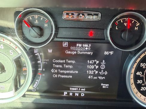 Used 2014 RAM 2500 SLT w/ Luxury Group AWD/4WD image 16