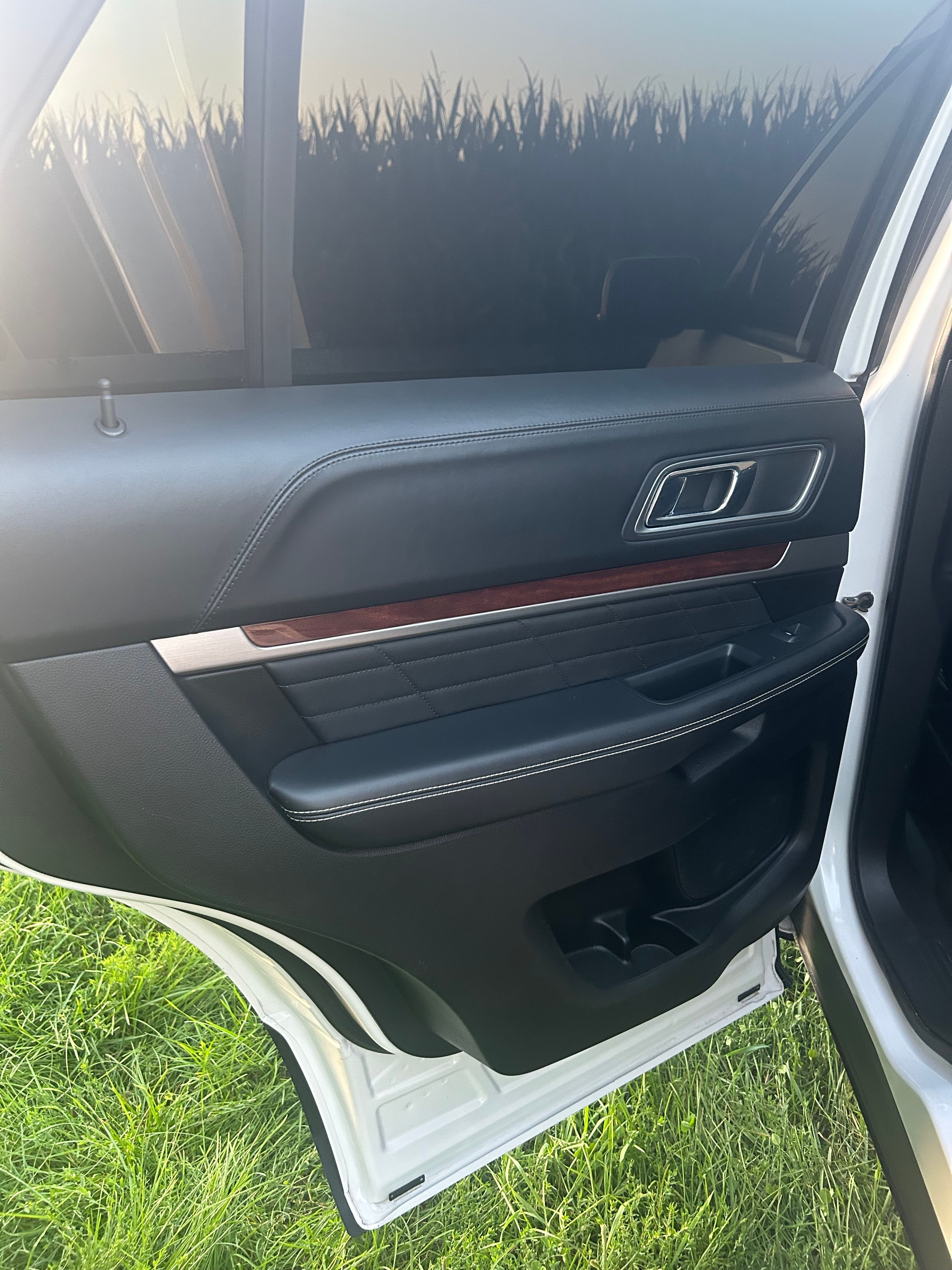 Used 2016 Ford Explorer Platinum AWD/4WD image 21