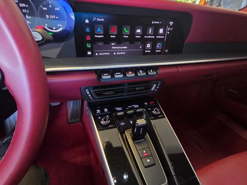 Used 2024 Porsche 911 Carrera image 11