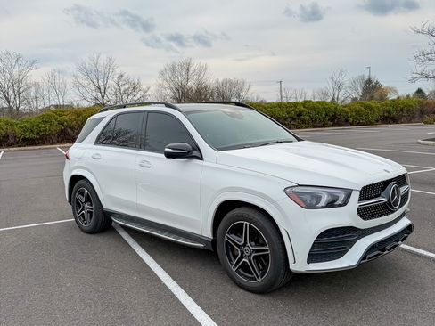 Used 2022 Mercedes-Benz GLE 450 4MATIC image 2