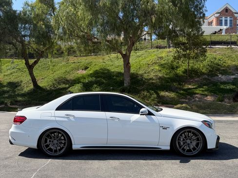 Used 2014 Mercedes-Benz E 63 AMG 4MATIC Sedan image 6
