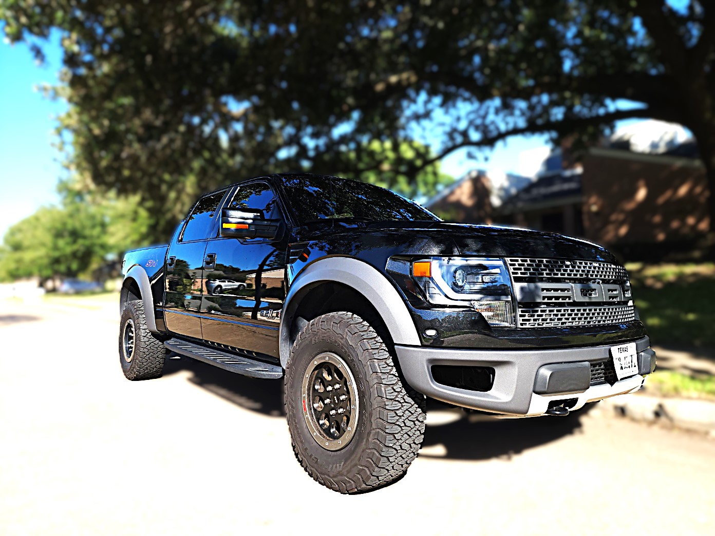 Used 2014 Ford F150 Raptor w/ Equipment Group 801A Luxury AWD/4WD image 1