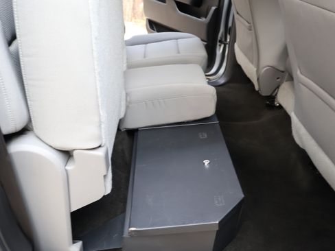 Used 2018 Chevrolet Silverado 1500 W/T w/ Trailering Package AWD/4WD image 11