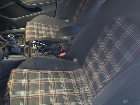 Used 2019 Volkswagen GTI Rabbit Edition image 5