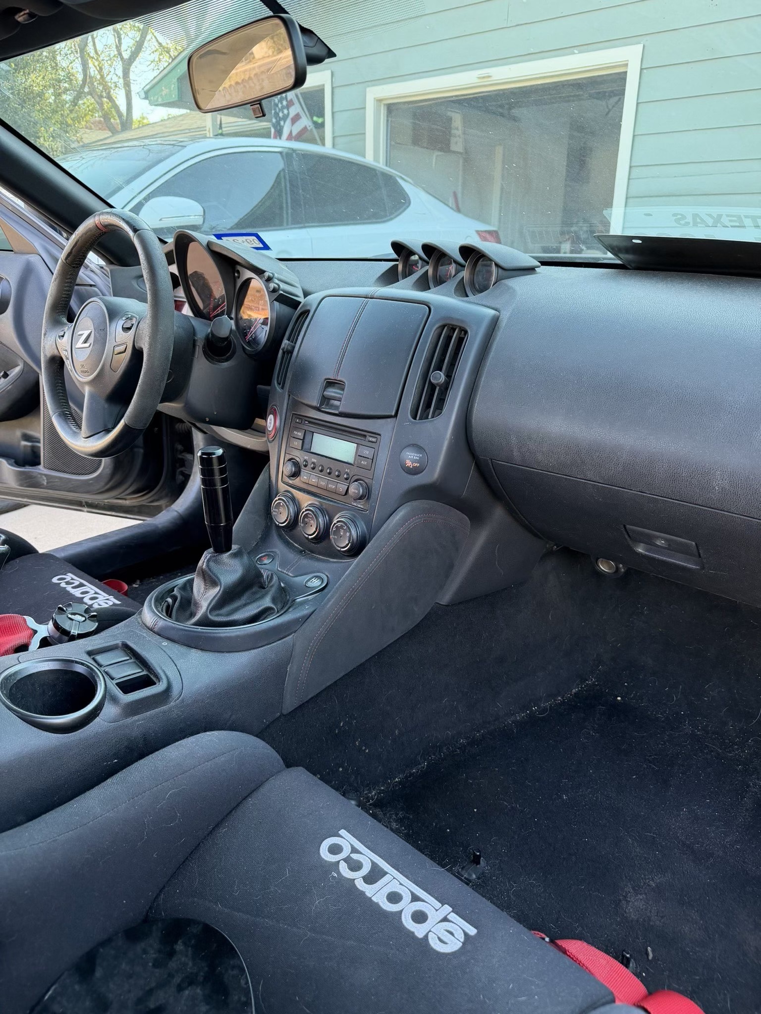 Used 2016 Nissan 370Z NISMO RWD image 10