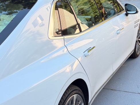 Used 2025 Genesis G90 3.5T AWD/4WD image 2
