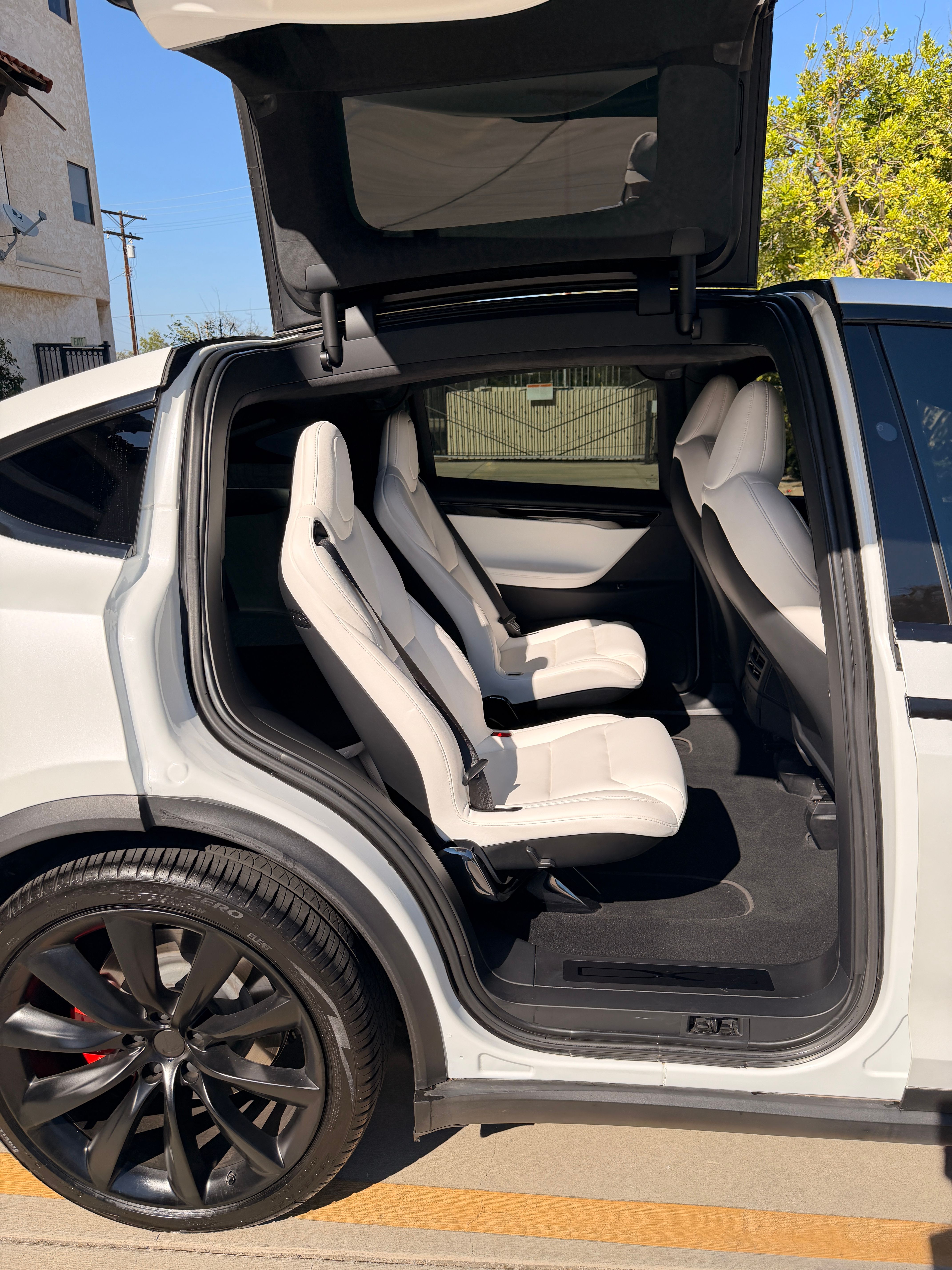 Used 2020 Tesla Model X Performance AWD/4WD image 25
