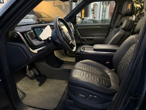 Used 2023 Rivian R1T Adventure image 9