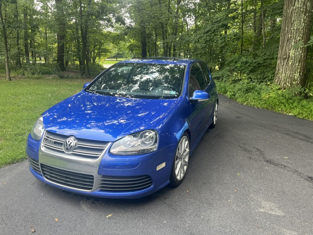 Used 2008 Volkswagen R32 AWD/4WD image 1