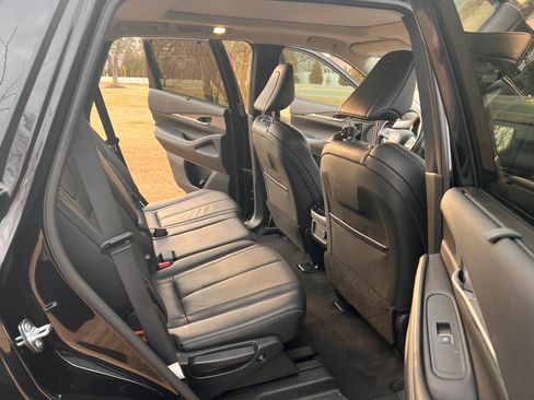 Used 2024 INFINITI QX60 Luxe w/ Cargo Package image 16