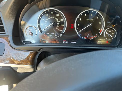 Used 2013 BMW 528i Sedan image 17