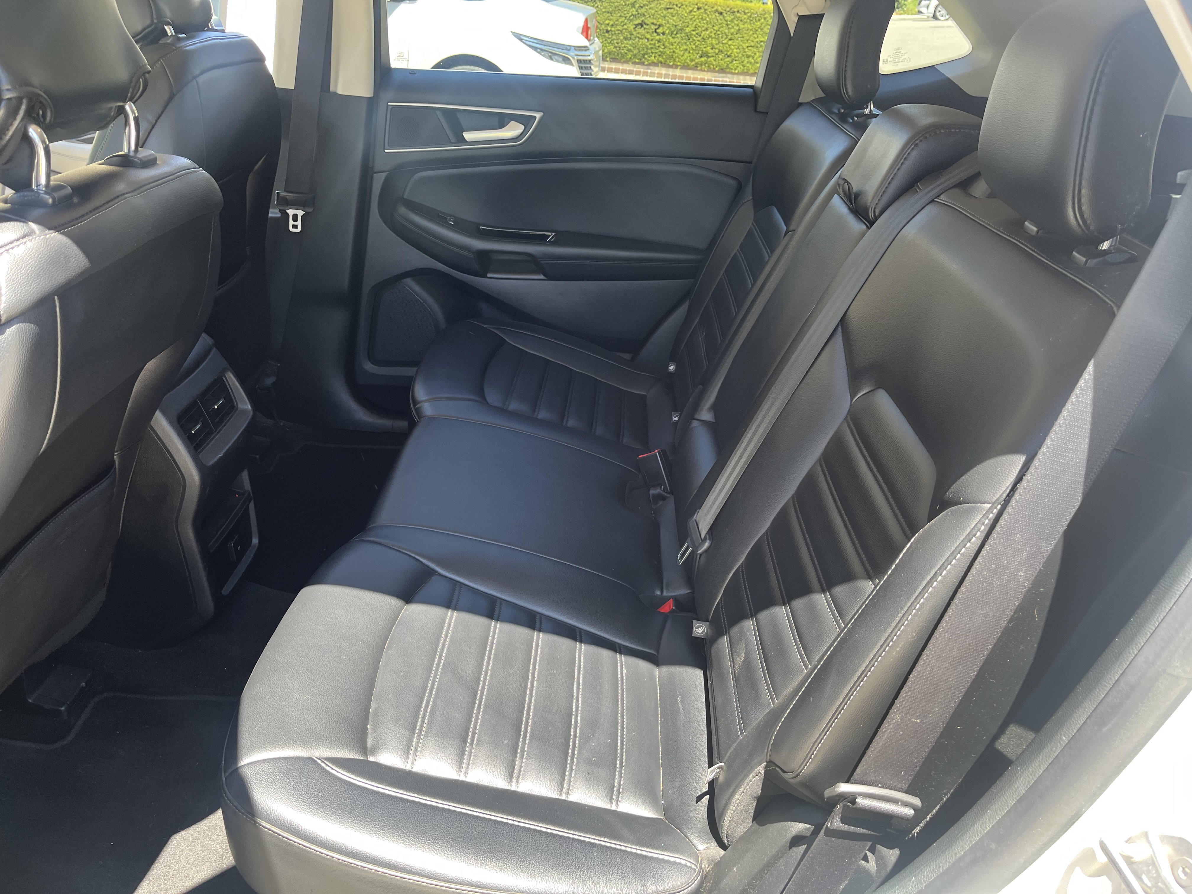 Used 2019 Ford Edge SEL w/ Equipment Group 201A FWD image 16