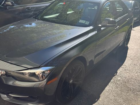 Used 2013 BMW 328i xDrive Sedan AWD/4WD image 2