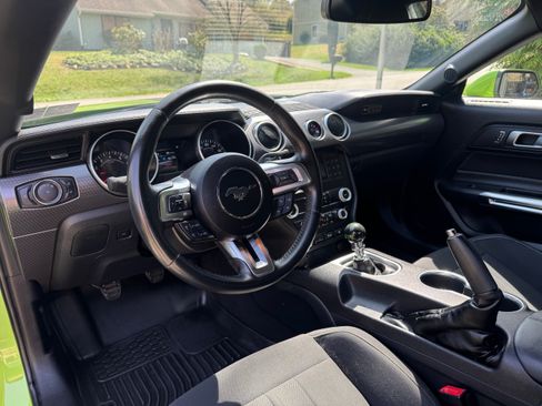 Used 2020 Ford Mustang GT w/ GT Performance Package image 23