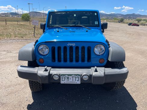 Used 2011 Jeep Wrangler Unlimited Sport AWD/4WD image 2