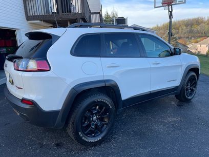 Used 2019 Jeep Cherokee Trailhawk