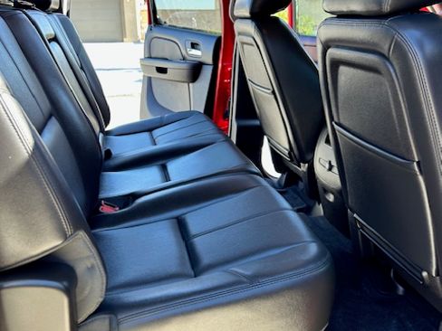 Used 2014 Chevrolet Silverado 2500 LTZ w/ LTZ Plus Package image 11