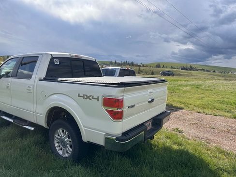 Used 2014 Ford F150 Lariat w/ Equipment Group 502A Luxury AWD/4WD image 8