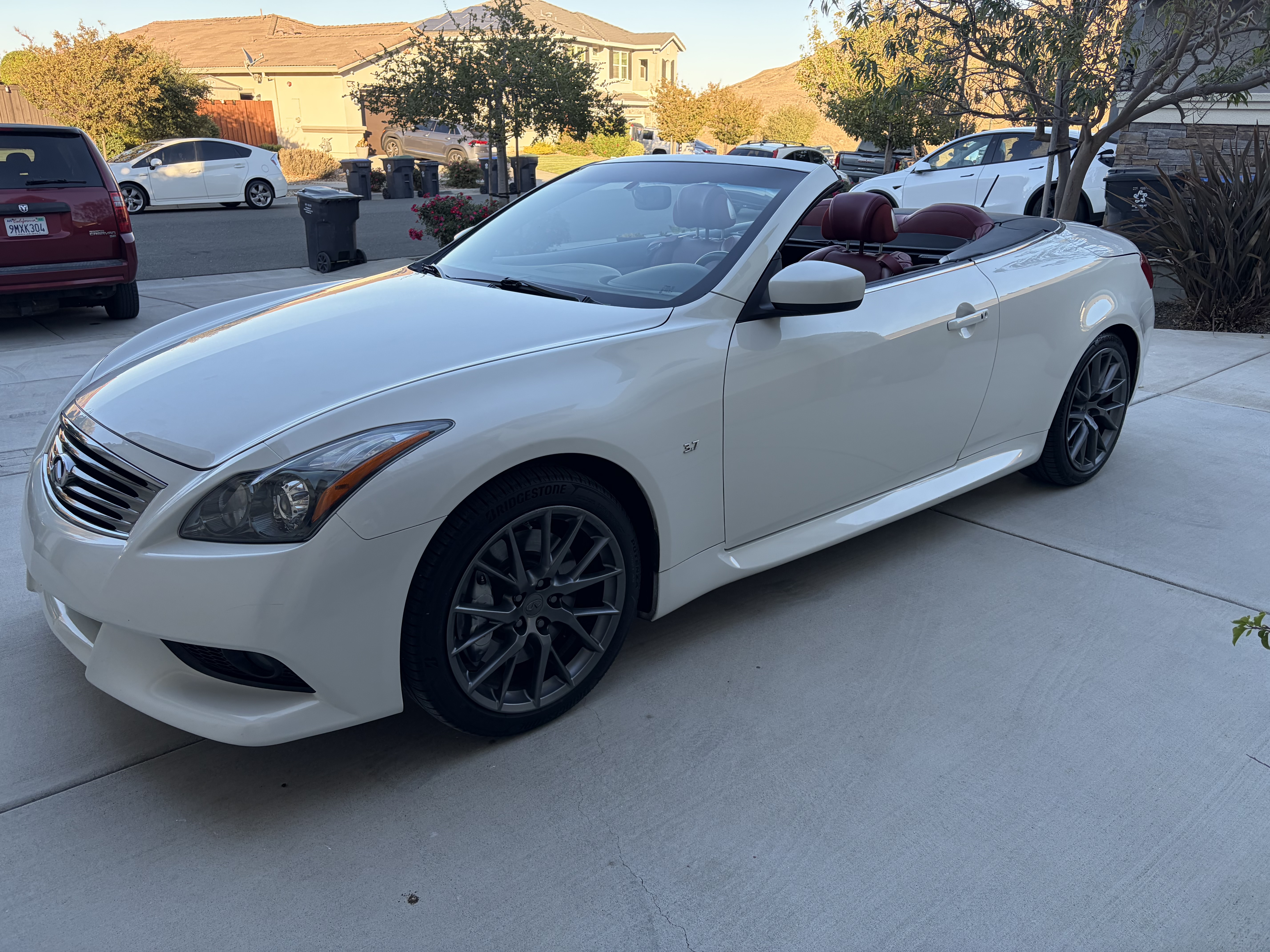 Used 2014 INFINITI Q60 IPL RWD image 1