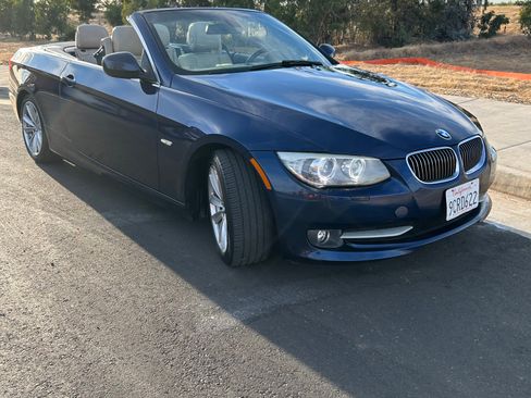 Used 2011 BMW 328i Convertible RWD image 14