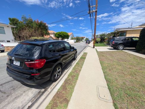 Used 2017 BMW X3 sDrive28i RWD image 4