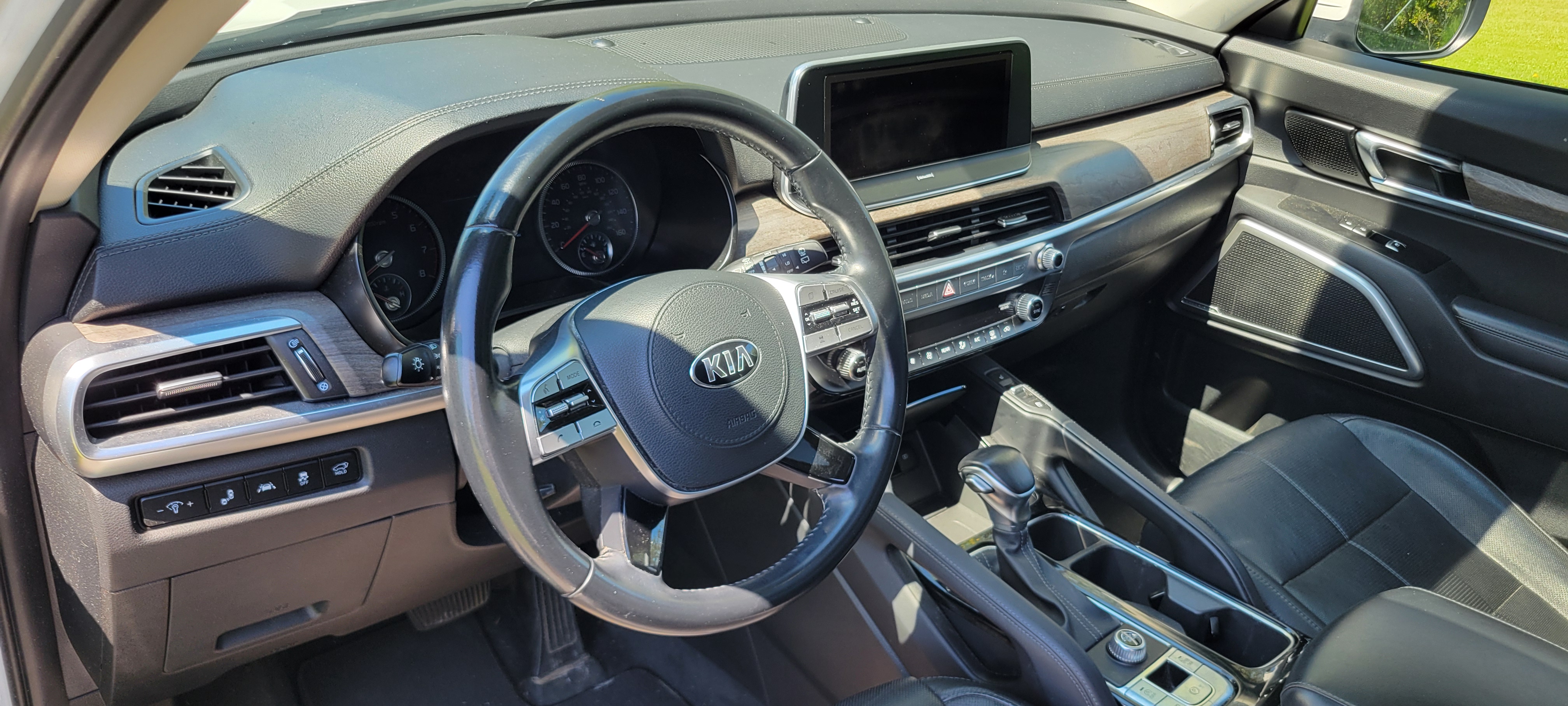 Used 2020 Kia Telluride EX w/ Towing Package FWD image 11