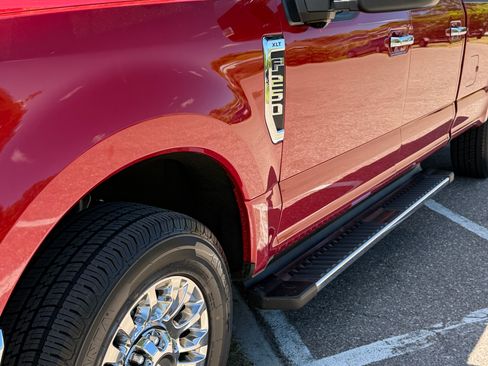 Used 2020 Ford F250 XLT w/ XLT Premium Package image 4