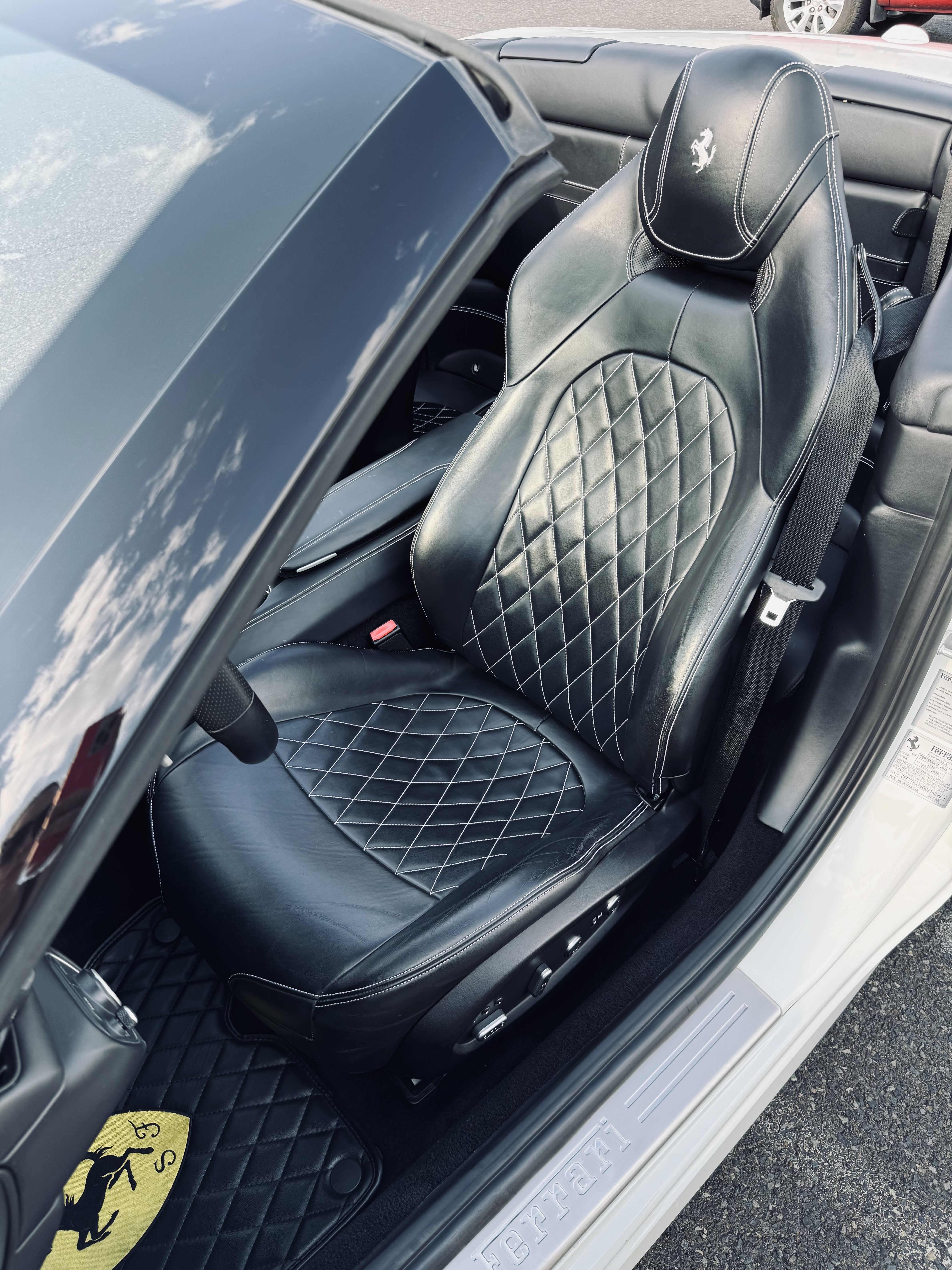 Used 2016 Ferrari California T RWD image 29
