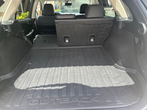 Used 2019 Subaru Outback 2.5i Limited AWD/4WD image 10