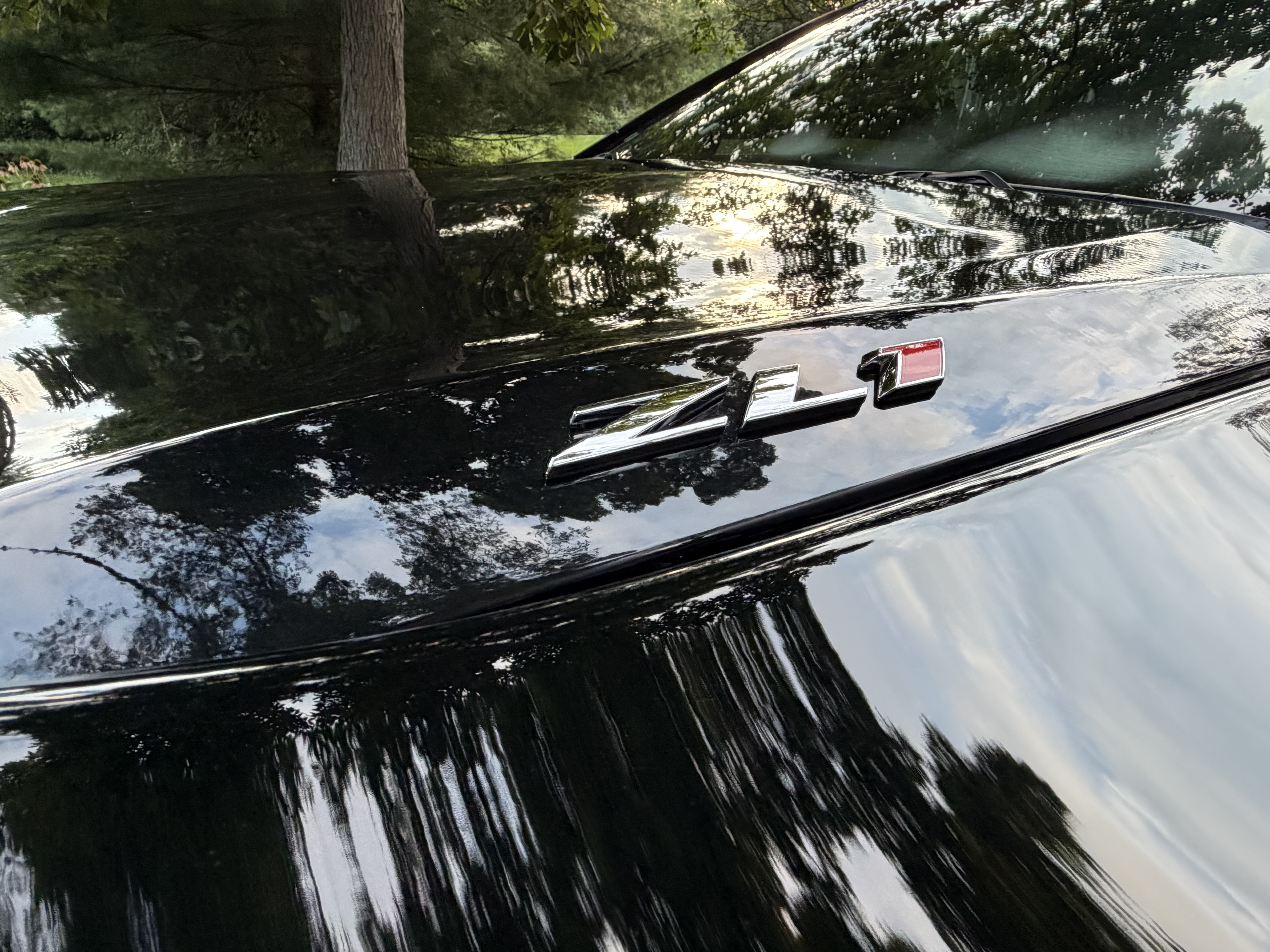 Used 2019 Chevrolet Camaro ZL1 RWD image 13