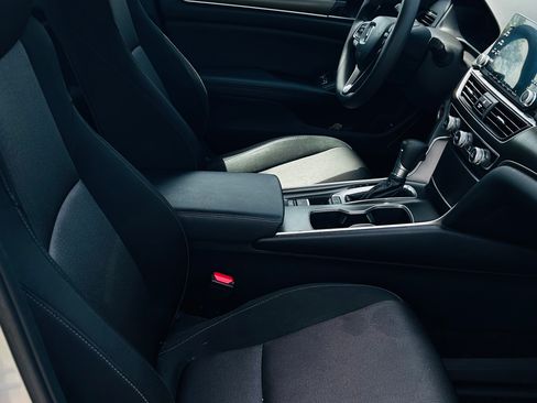 Used 2019 Honda Accord LX image 9