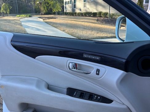 Used 2007 Lexus LS 460 image 14