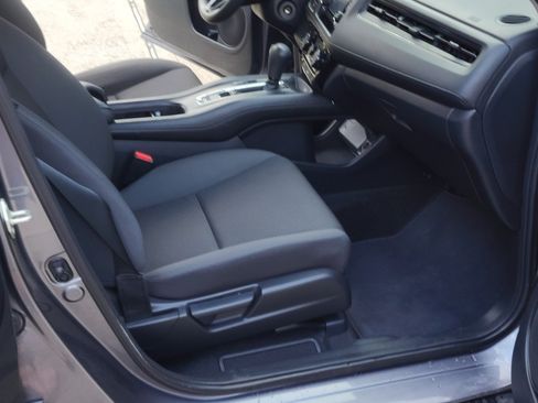 Used 2022 Honda HR-V LX image 4