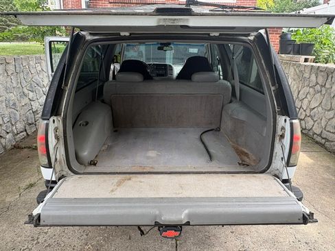 Used 1996 Chevrolet Tahoe 4WD 2-Door image 14