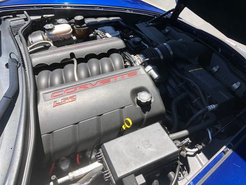 Used 2005 Chevrolet Corvette Coupe w/ Preferred Equipment Group image 15