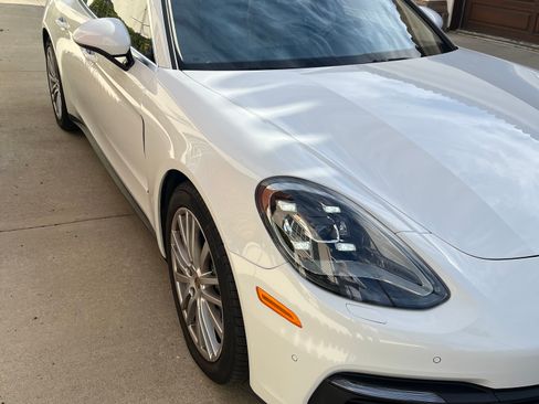 Used 2020 Porsche Panamera 4S image 2