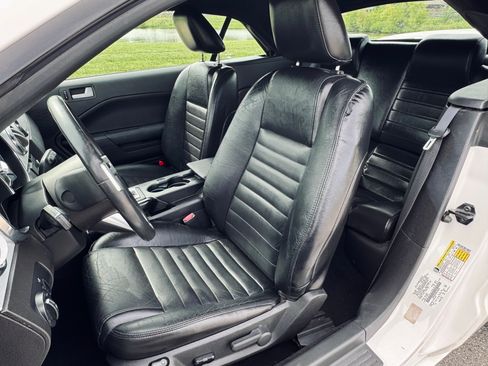 Used 2008 Ford Mustang GT Premium RWD image 5