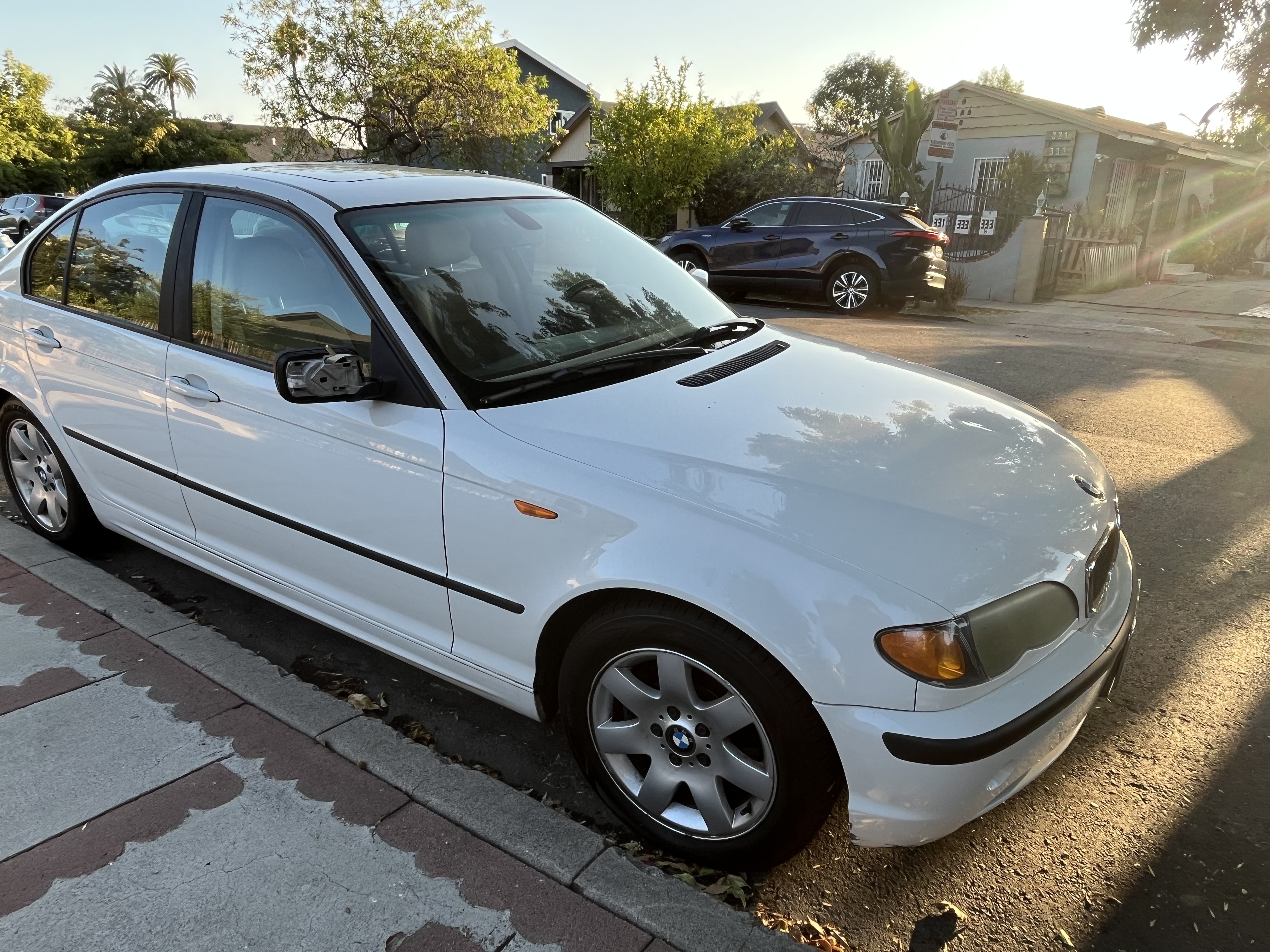Used 2004 BMW 325i Sedan RWD image 11
