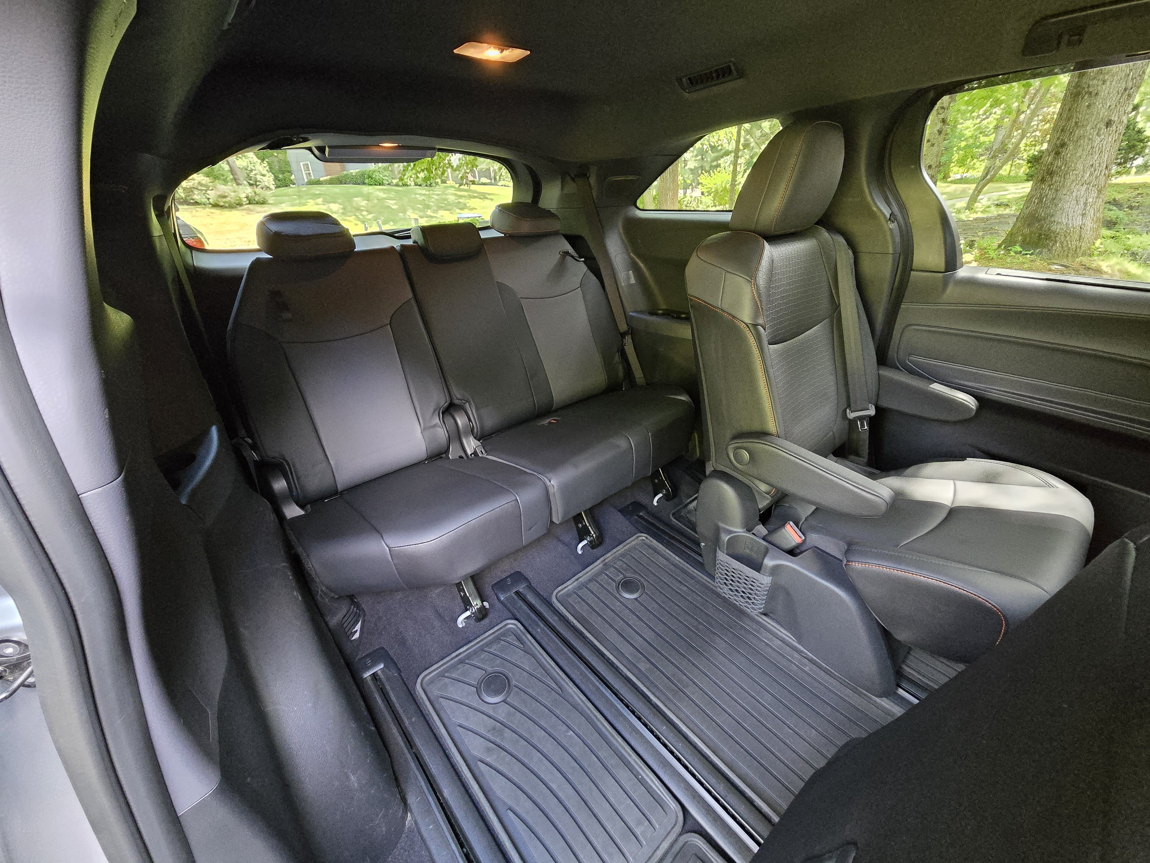 Used 2022 Toyota Sienna XSE w/ XSE Plus Package AWD/4WD image 13