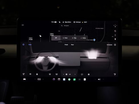 Used 2022 Tesla Model Y Performance image 23