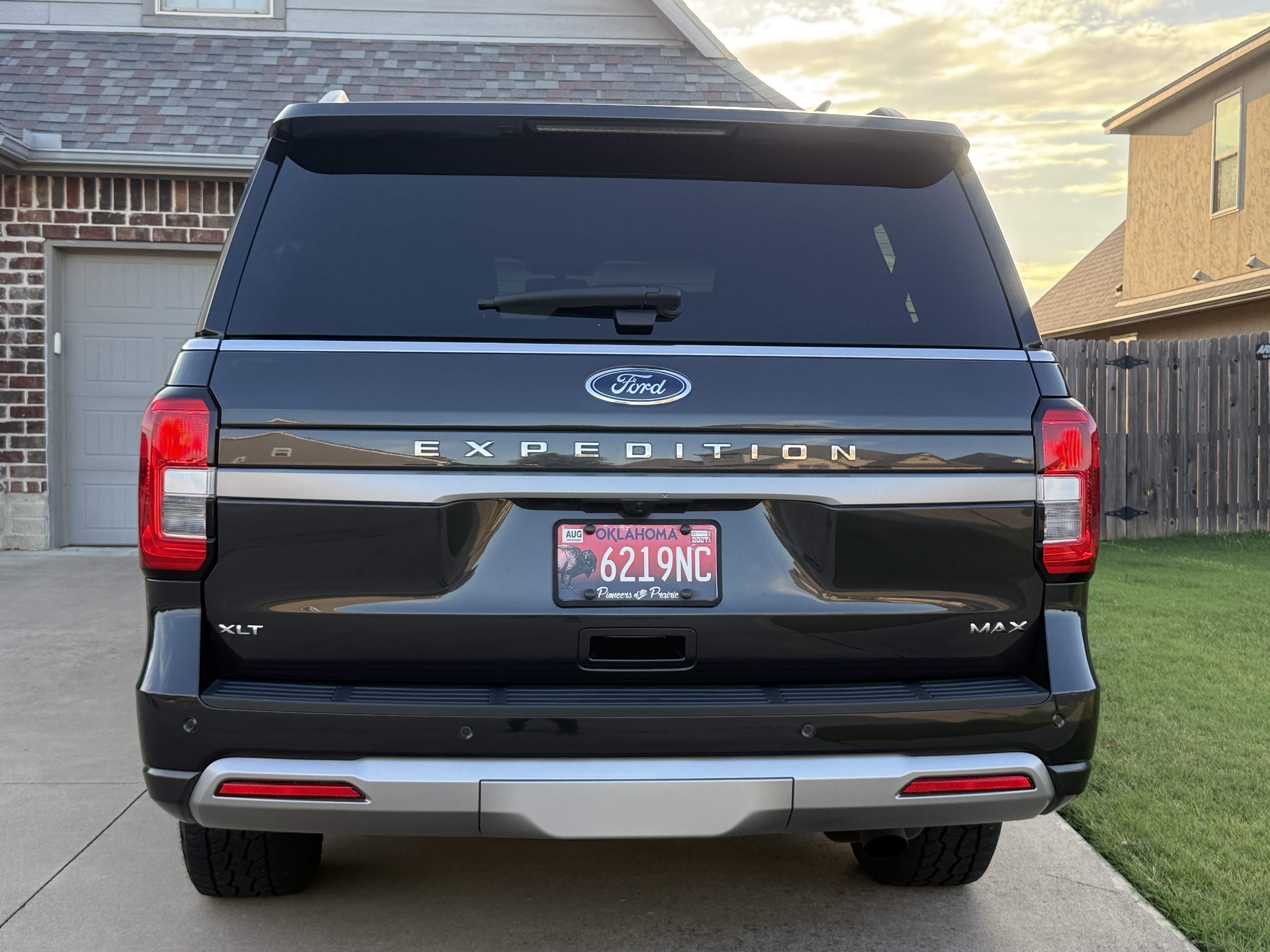 Used 2023 Ford Expedition Max XLT AWD/4WD image 9
