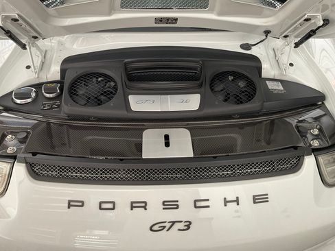 Used 2016 Porsche 911 GT3 image 13